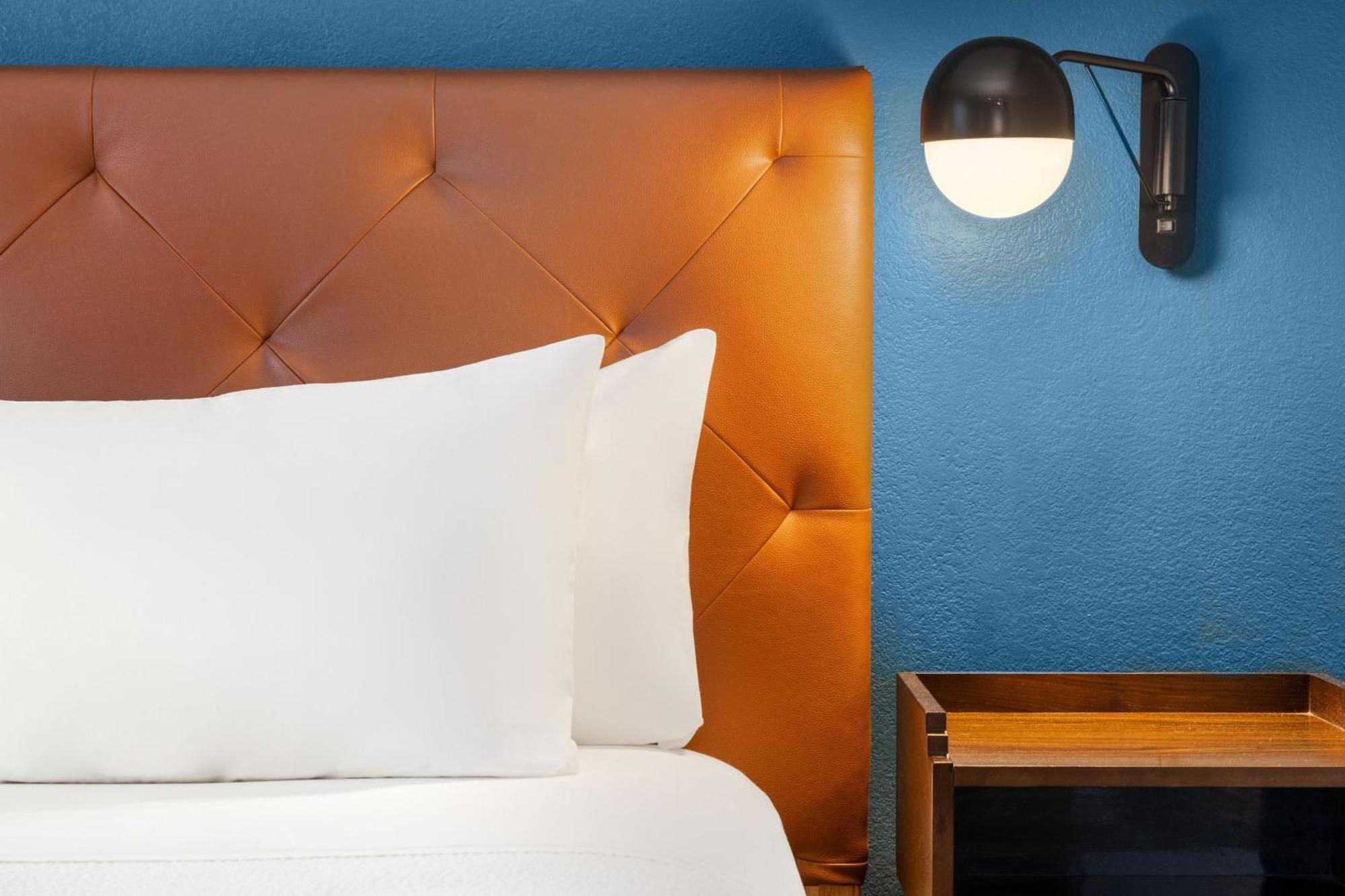 Four Points By Sheraton Greensboro Airport Экстерьер фото