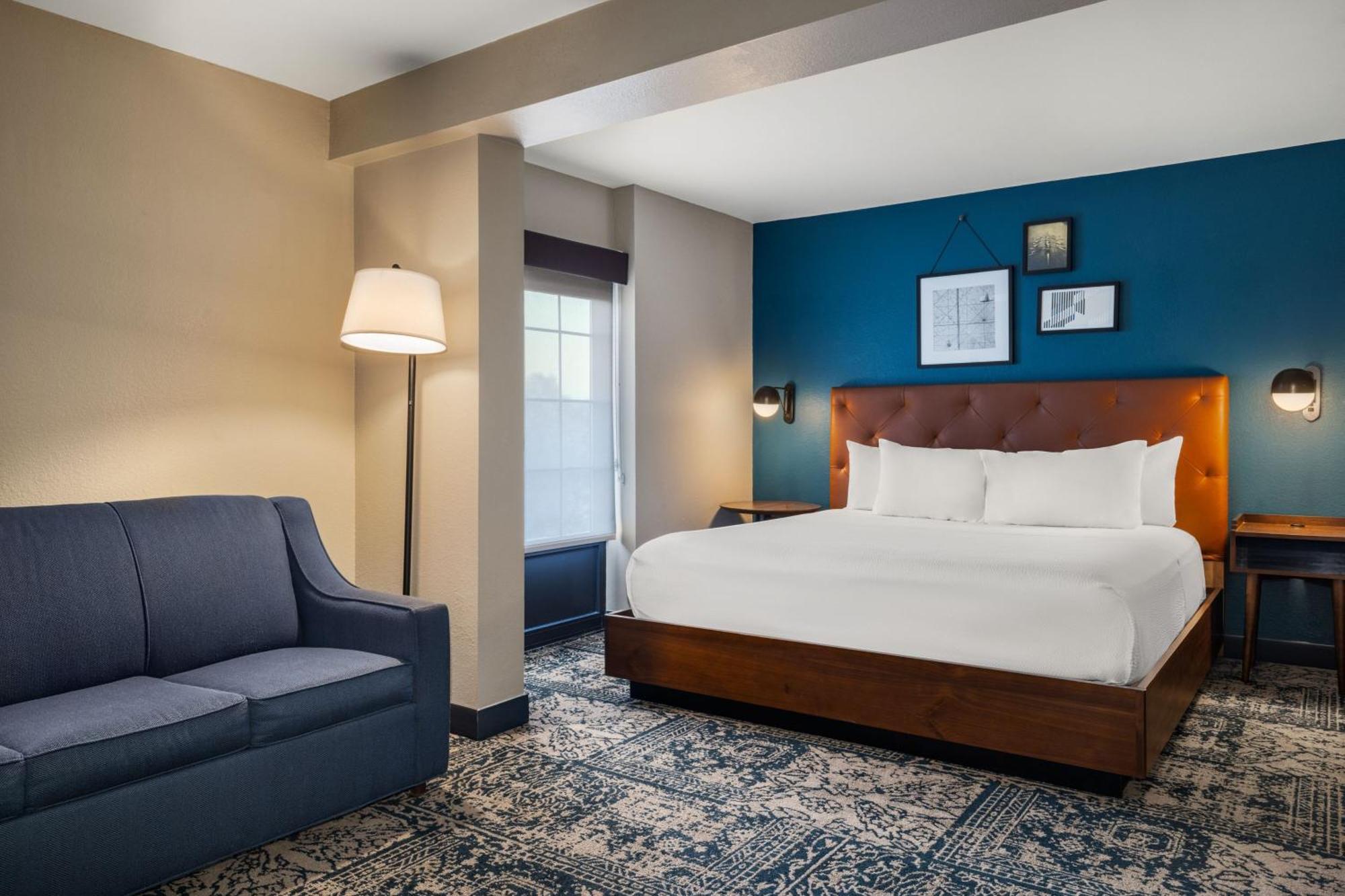 Four Points By Sheraton Greensboro Airport Экстерьер фото