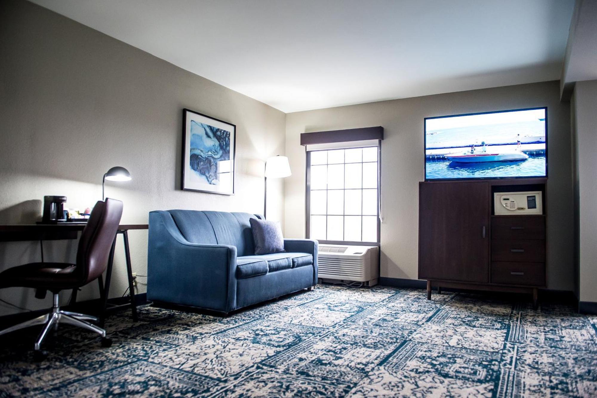 Отель Four Points By Sheraton Greensboro Airport Экстерьер фото