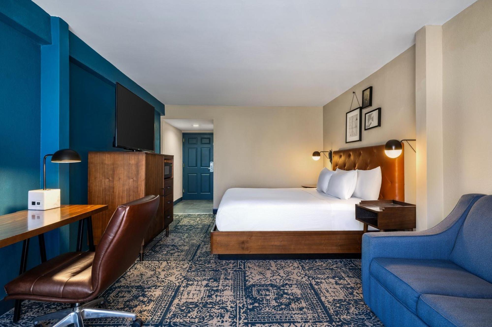 Four Points By Sheraton Greensboro Airport Экстерьер фото